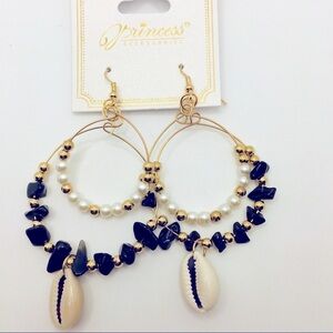 Earrings shells, black stones & golden beads!